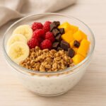 Yogur con cereales fruta y chocolate receta