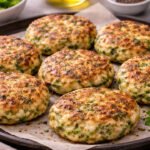 hamburguesas de pollo y brocoli